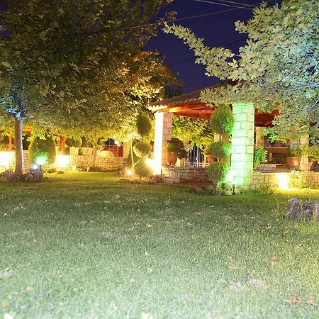 Foinikas Apartman Eratiní